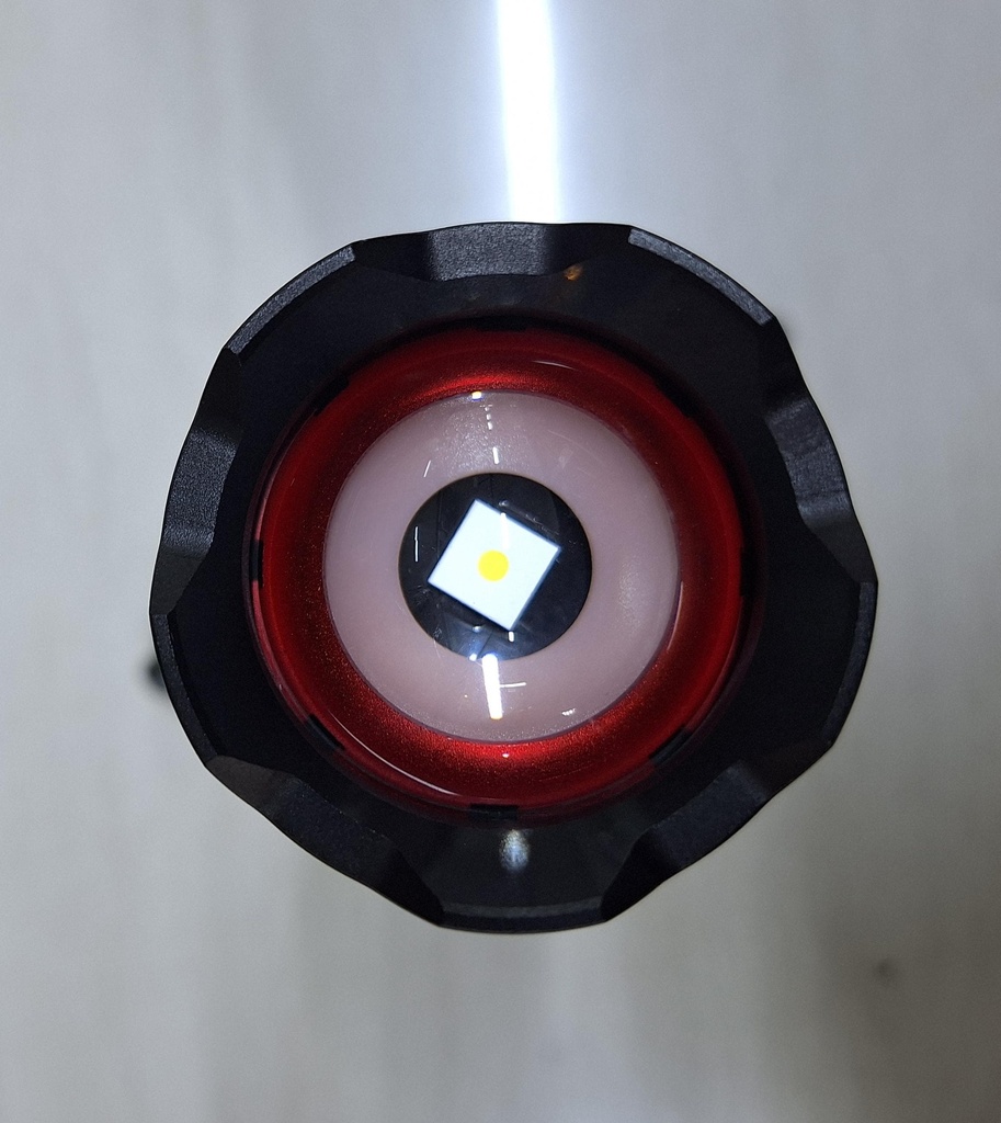 LINTERNA RECARGABLE DE LUZ FUERTE 3500M |JF-12150|