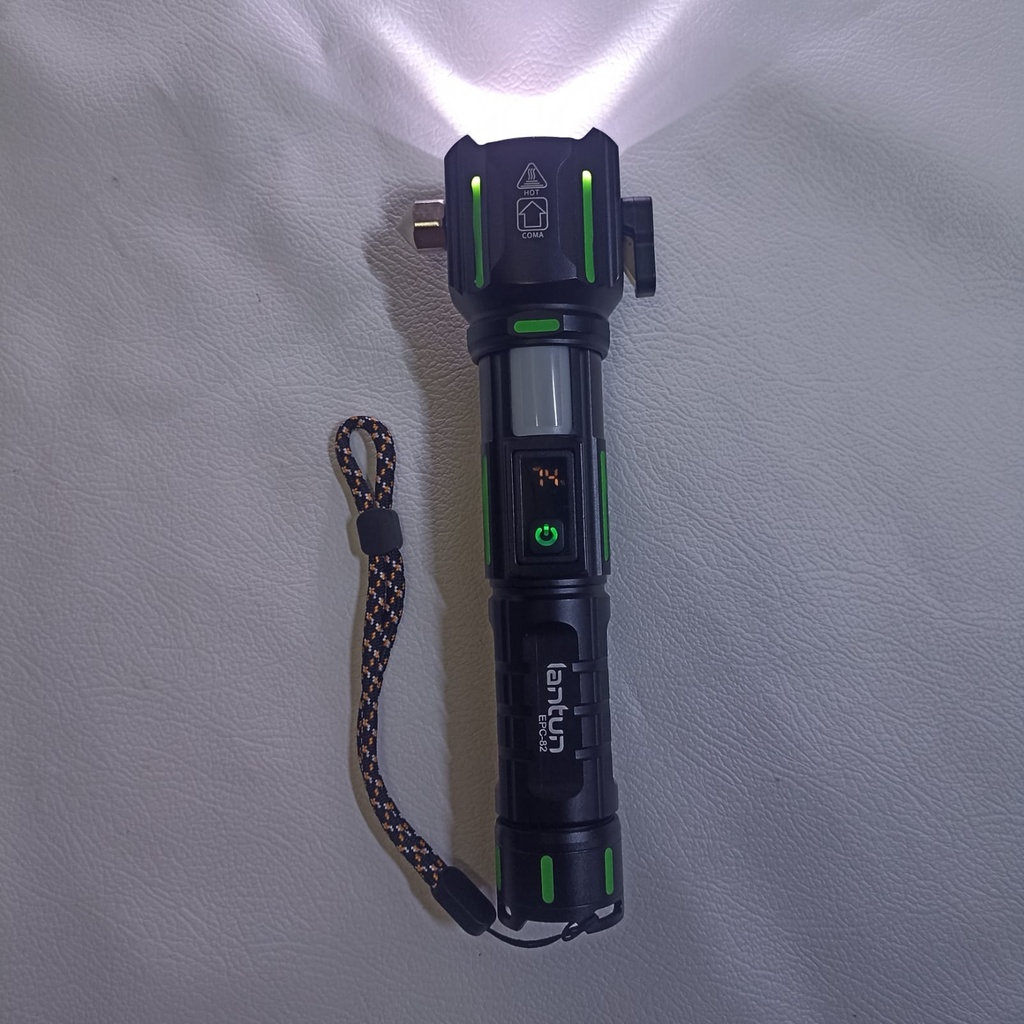 LINTERNA TACTICA TERRENEITOR  DE LARGO ALCANCE |EPC-82|